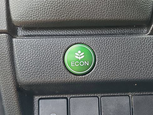 Used 2016 Honda Fit LX image 25
