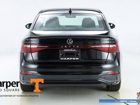 Used 2025 Volkswagen Jetta Sport FWD image 44
