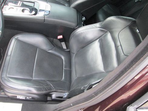 Used 2015 Jaguar XJ image 24