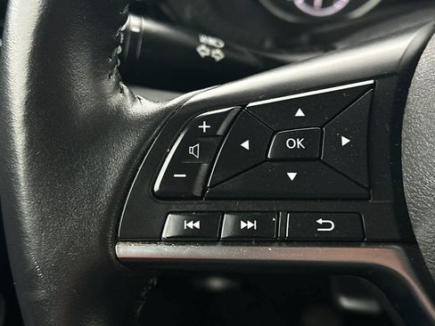 Used 2020 Nissan Sentra SV image 30