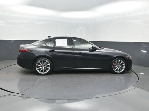 Used 2023 Alfa Romeo Giulia Sprint image 31