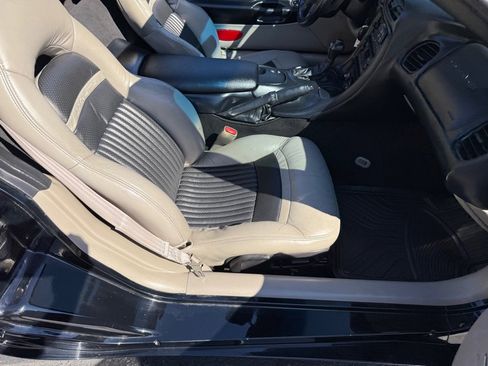 Used 1998 Chevrolet Corvette Coupe w/ Memory Pkg image 60