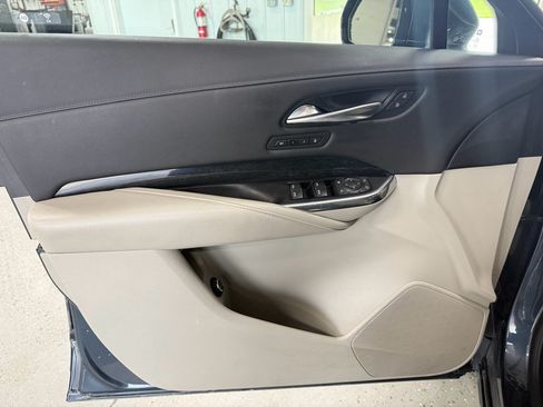 Used 2019 Cadillac XT4 Premium Luxury AWD/4WD image 11