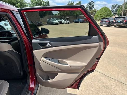Used 2021 Hyundai Tucson Limited FWD image 19