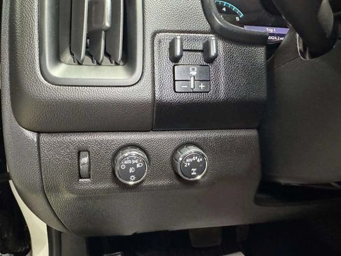 Used 2019 Chevrolet Colorado LT w/ LT Convenience Package AWD/4WD image 8