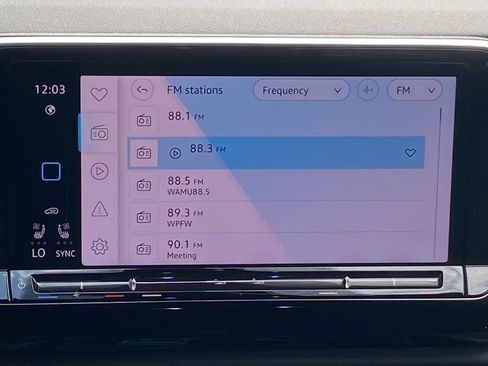 Certified 2024 Volkswagen Atlas Cross Sport SE w/ Panoramic Sunroof Package AWD/4WD image 8