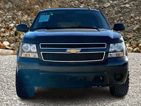 Used 2012 Chevrolet Suburban LS w/ Convenience Package 1 image 3