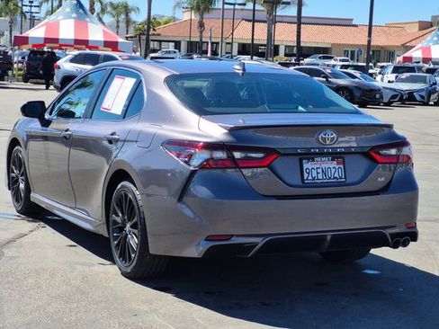Used 2022 Toyota Camry SE w/ Convenience Package image 8