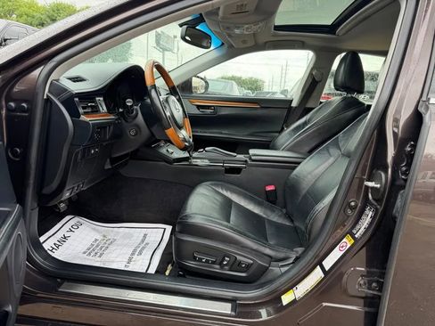 Used 2013 Lexus ES 300h w/ Luxury Pkg FWD image 21