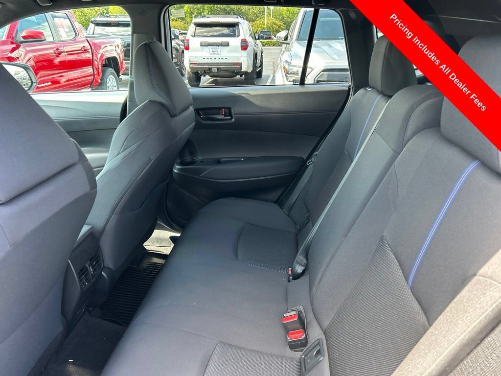 Used 2024 Toyota Corolla Cross AWD Hybrid w/ Moonroof Package image 14