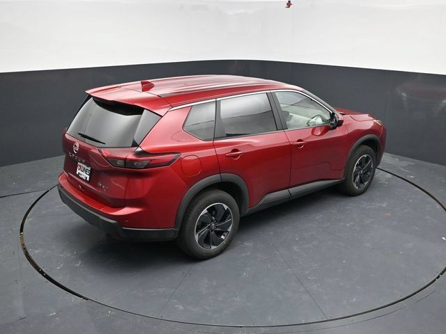 Used 2025 Nissan Rogue SV AWD/4WD image 40