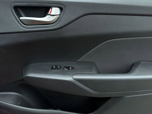 Used 2019 Hyundai Accent SE FWD image 35