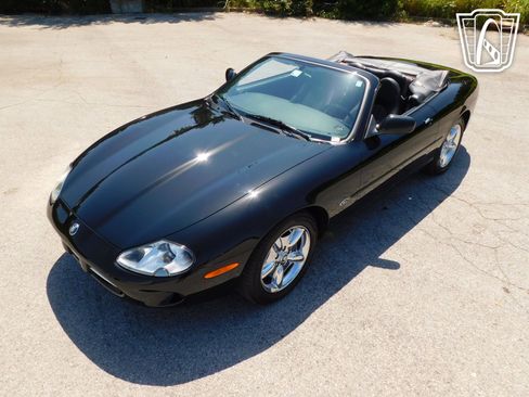 Used 1998 Jaguar XK8 image 10