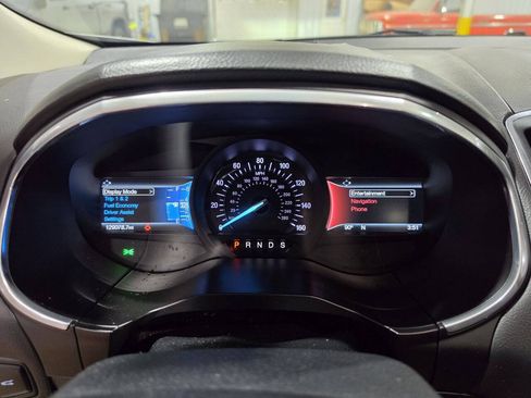 Used 2018 Ford Edge Titanium w/ Equipment Group 301A FWD image 33