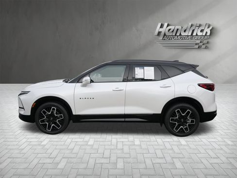 Used 2023 Chevrolet Blazer RS w/ Enhanced Convenience Package FWD image 6