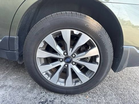 Used 2019 Subaru Outback 3.6R Touring AWD/4WD image 11