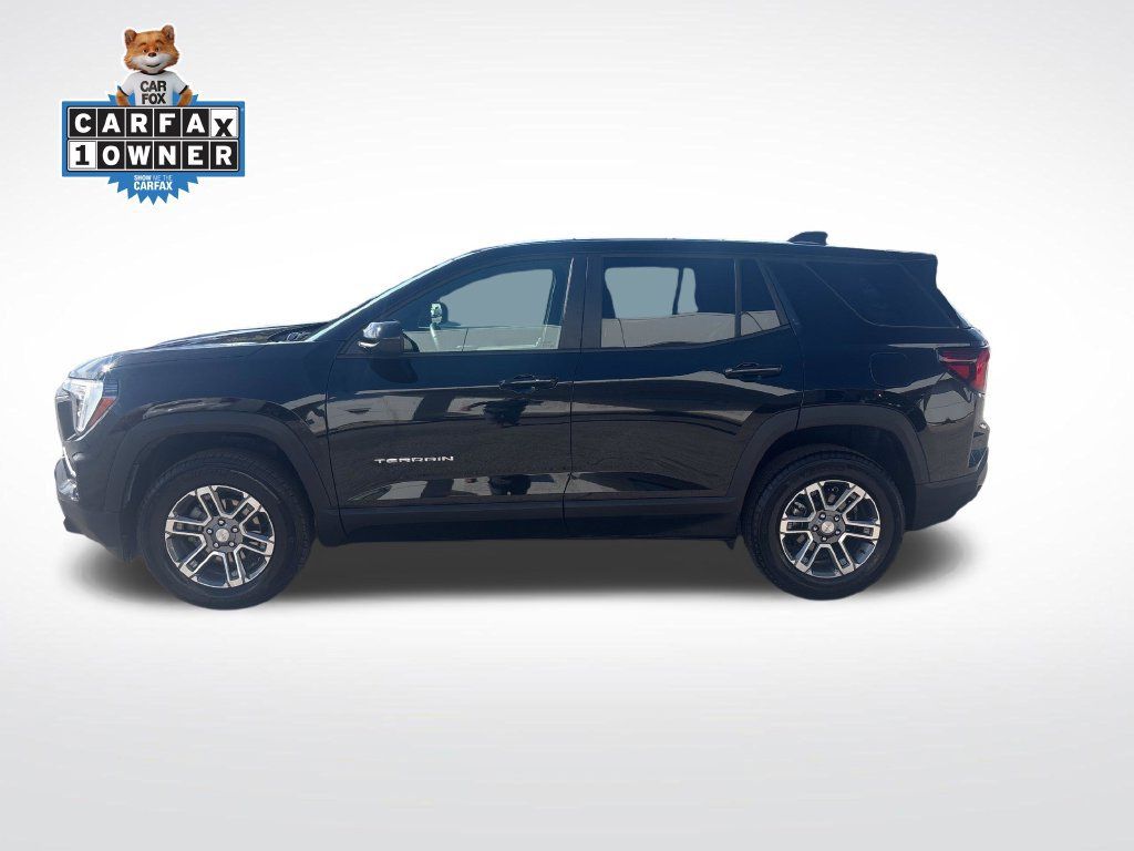 Used 2026 GMC Terrain Elevation FWD image 2