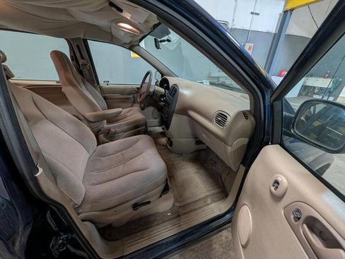 Used 2002 Dodge Caravan SE FWD image 28