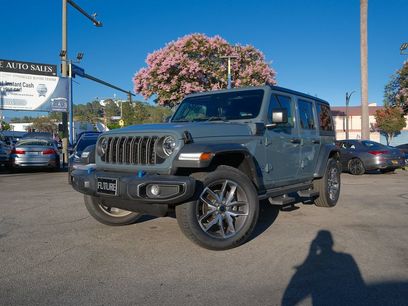 Used 2024 Jeep Wrangler Unlimited w/ Technology Group
