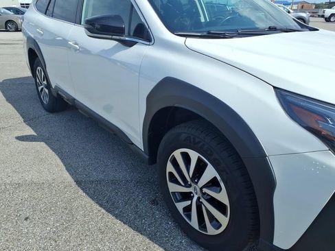 Used 2023 Subaru Outback Premium AWD/4WD image 19
