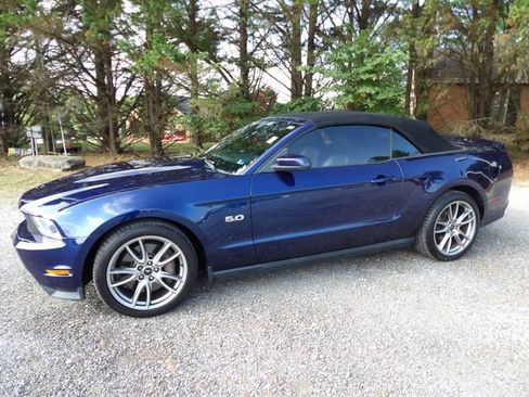 Used 2011 Ford Mustang GT Premium w/ Electronics Pkg RWD image 1
