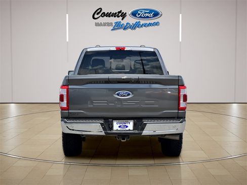 Used 2022 Ford F150 Lariat w/ Trailer Tow Package image 11