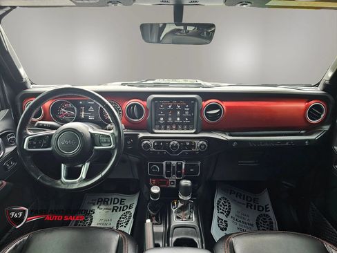 Used 2019 Jeep Wrangler Unlimited Rubicon w/ Dual Top Group AWD/4WD image 10