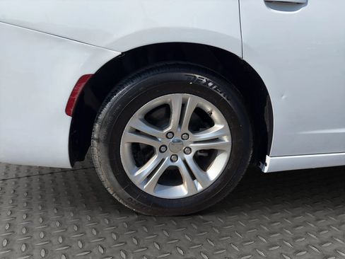 Used 2022 Dodge Charger SXT RWD image 28