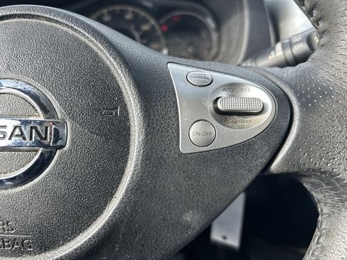 Used 2015 Nissan Versa Note SR image 18