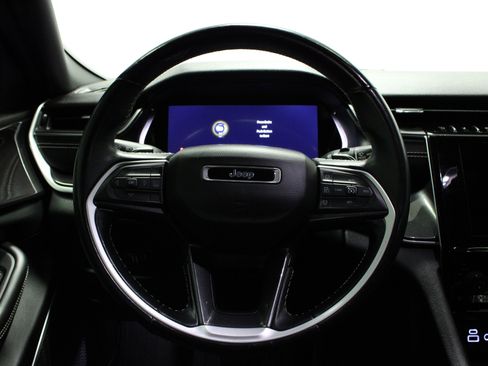 Used 2022 Jeep Grand Cherokee L Laredo image 23