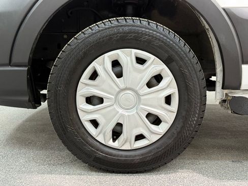 Used 2024 Ford Transit 250 Low Roof w/ Exterior Upgrade Package image 28