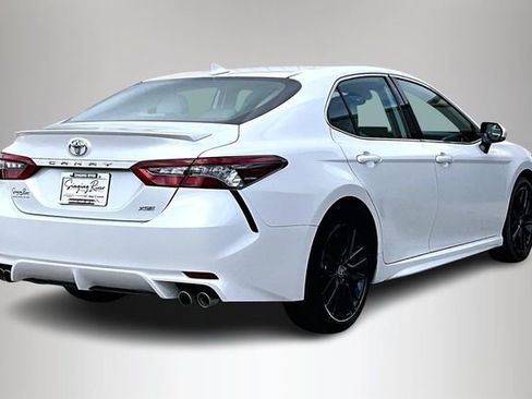 Used 2021 Toyota Camry XSE image 5