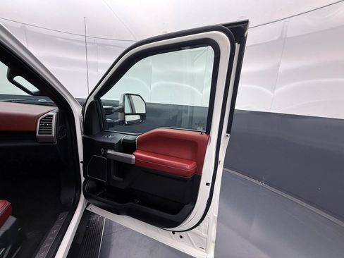 Used 2020 Ford F150 Platinum w/ Technology Package AWD/4WD image 7