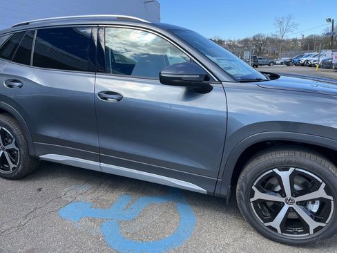 New 2026 Volkswagen Tiguan SE image 5