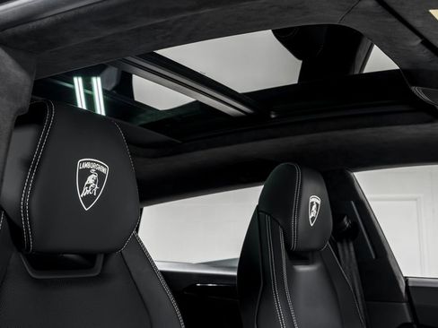 Used 2024 Lamborghini Urus S image 44