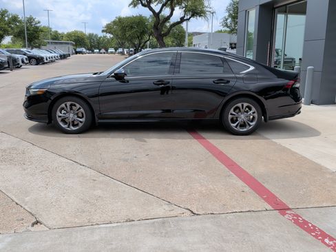 Used 2023 Honda Accord EX-L image 7