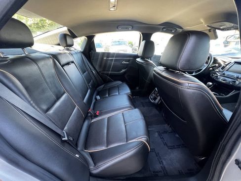 Used 2019 Chevrolet Impala Premier FWD image 11