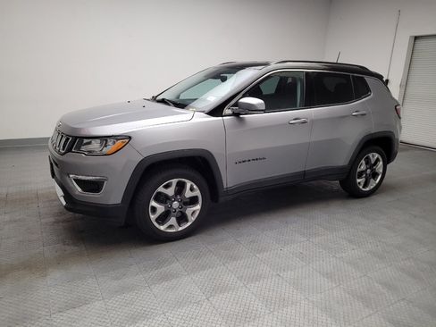 Used 2018 Jeep Compass Limited w/ Navigation Group AWD/4WD image 2
