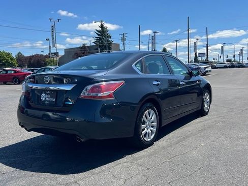 Used 2014 Nissan Altima 2.5 S w/ Display Audio Package FWD image 5