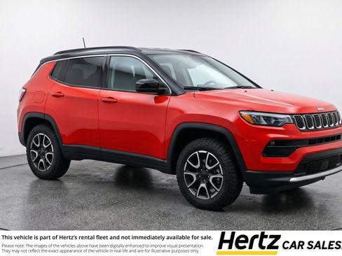Used 2025 Jeep Compass Trailhawk AWD/4WD image 1