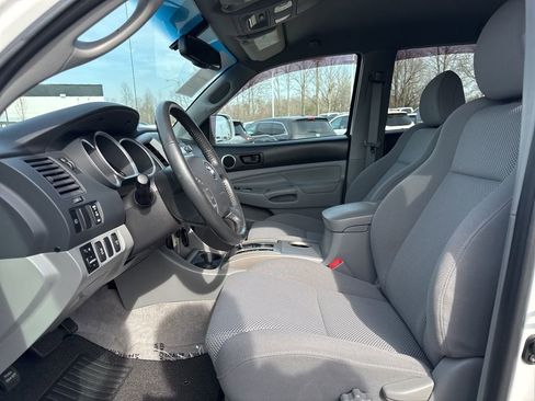 Used 2010 Toyota Tacoma PreRunner w/ TRD Sport Pkg image 9