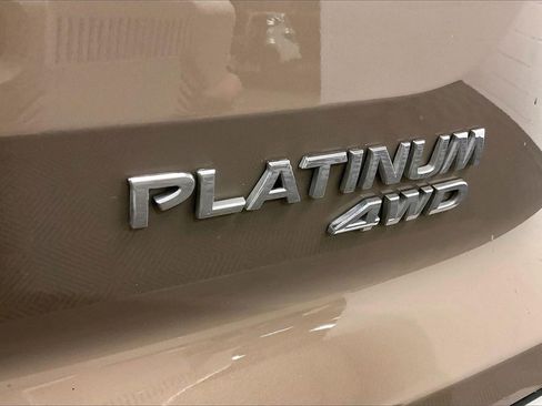 Certified 2024 Nissan Pathfinder Platinum image 7