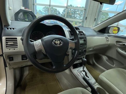 Used 2012 Toyota Corolla LE image 12