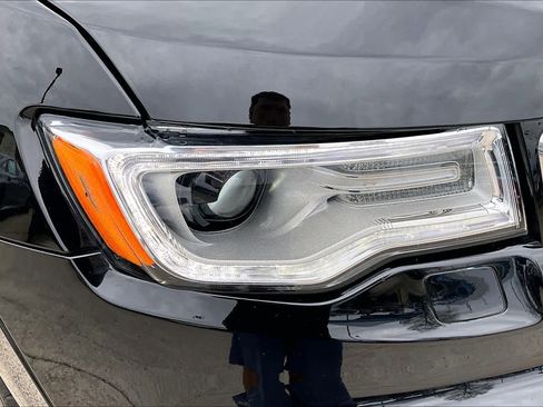 Used 2018 Jeep Grand Cherokee Summit image 27