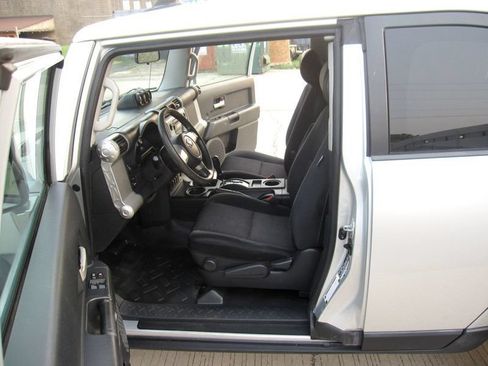 Used 2008 Toyota FJ Cruiser 4WD w/ Convenience Pkg image 17