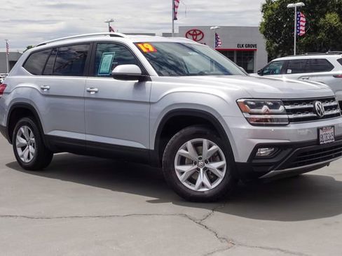 Used 2019 Volkswagen Atlas SE FWD image 6