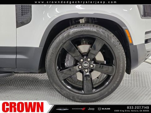 Used 2024 Land Rover Defender 130 S AWD/4WD image 9
