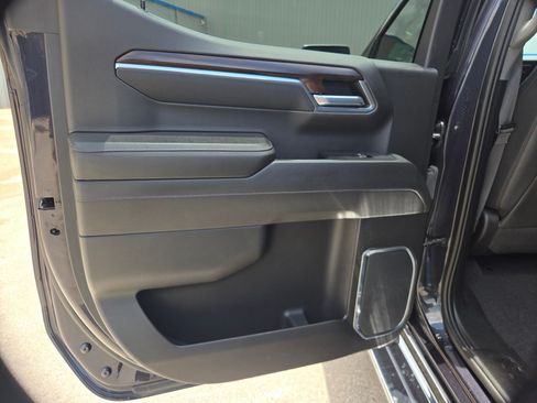 Used 2022 GMC Sierra 1500 SLT AWD/4WD image 14