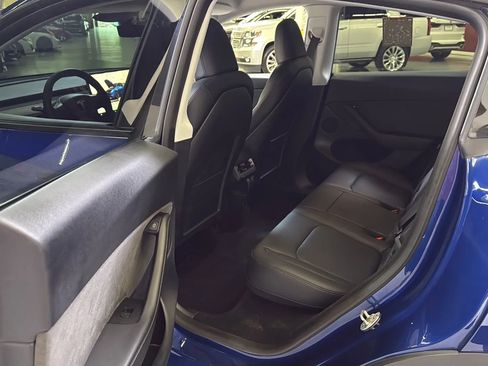 Used 2024 Tesla Model Y Performance AWD/4WD image 19