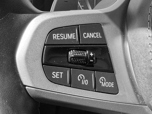 Used 2025 BMW X6 xDrive40i w/ Climate Comfort Package AWD/4WD image 25